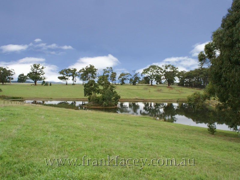 240 Huxtable Road, Pakenham Upper VIC 3810