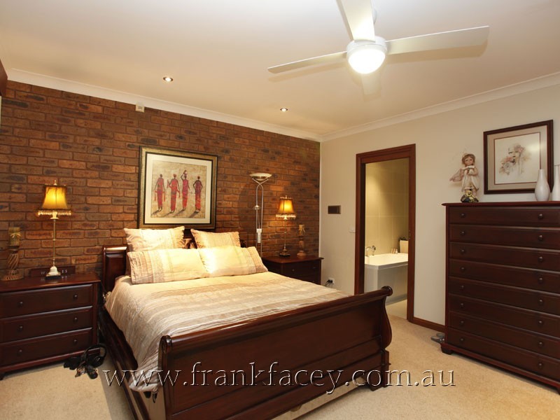 240 Huxtable Road, Pakenham Upper VIC 3810