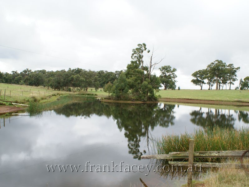 240 Huxtable Road, Pakenham Upper VIC 3810