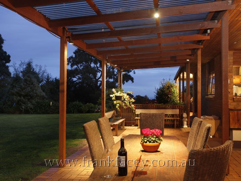 240 Huxtable Rd, Pakenham Upper VIC 3810