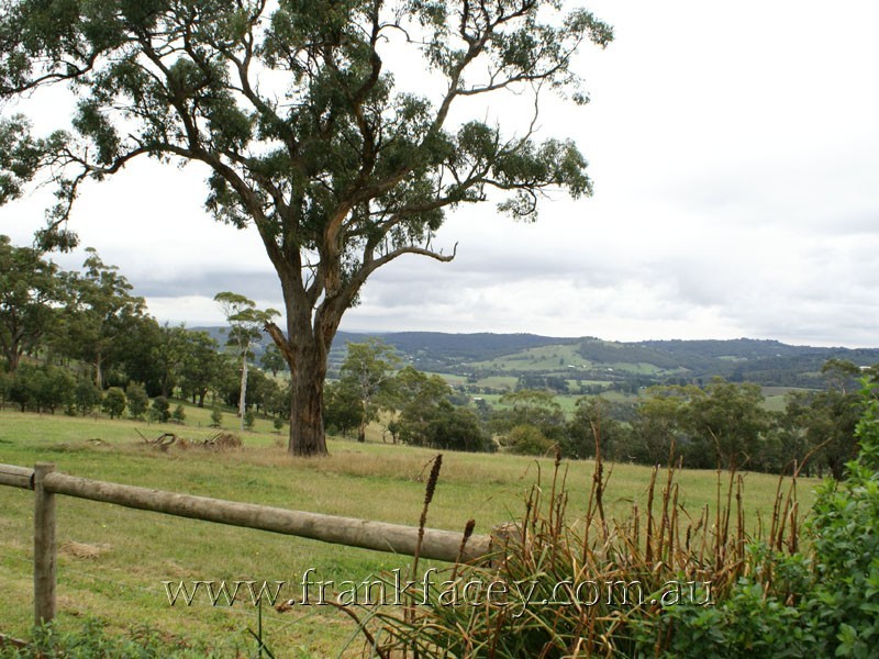 240 Huxtable Rd, Pakenham Upper VIC 3810