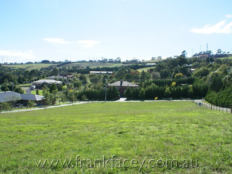 25 Caserta Drive, Berwick VIC 3806