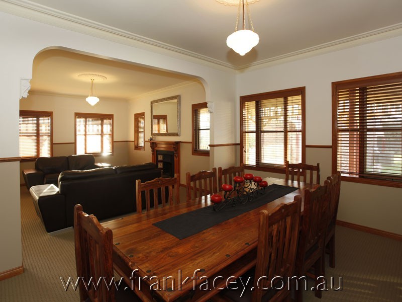 8 Bellaire Court, Narre Warren North VIC 3804