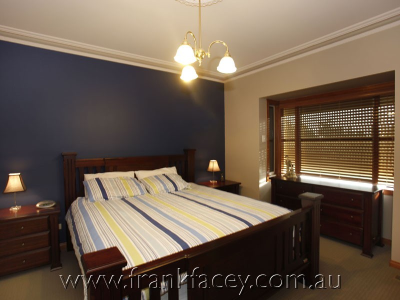 8 Bellaire Court, Narre Warren North VIC 3804