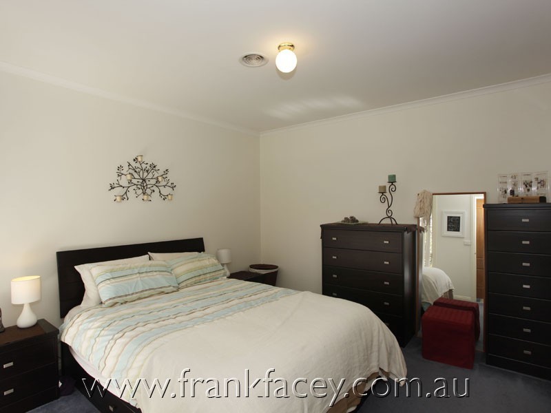 1/20 Inglis Road, Berwick VIC 3806