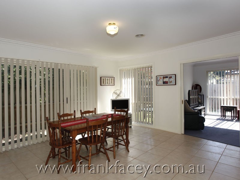 1/20 Inglis Road, Berwick VIC 3806