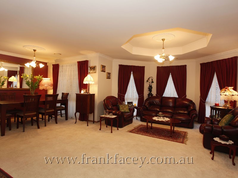 27 Melville Park Drive, Berwick VIC 3806