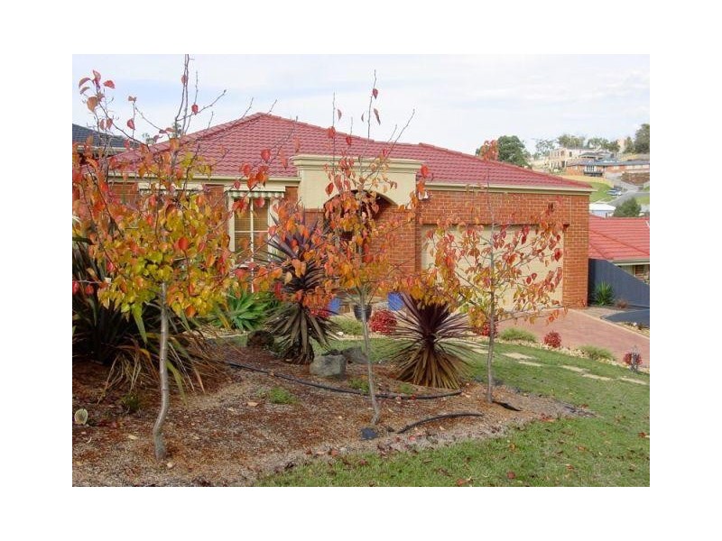 6 Mountain View Crescent, Beaconsfield VIC 3807