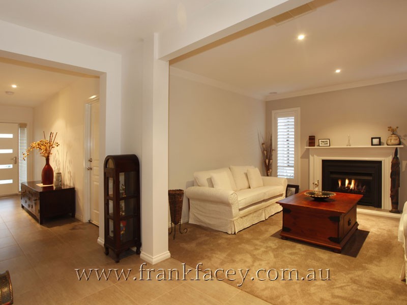 24 Piermont Drive, Berwick VIC 3806