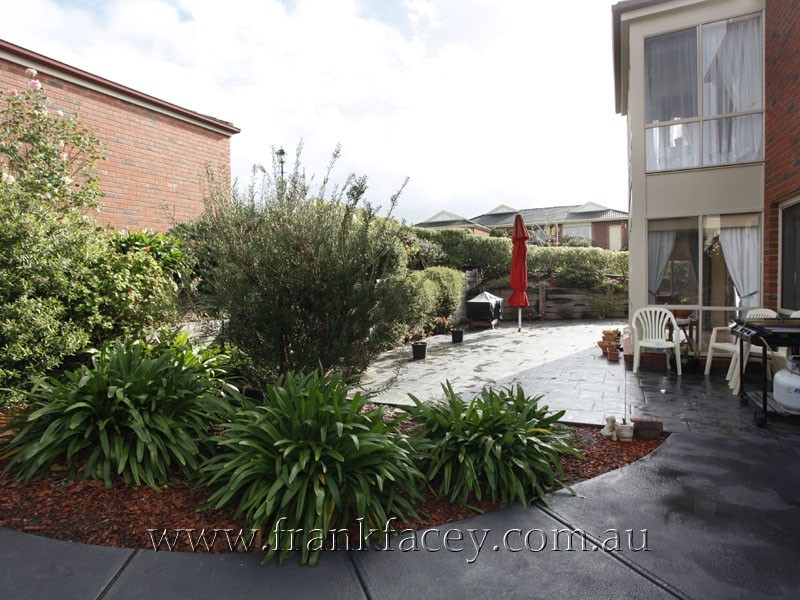 25 Cherry Tree Lane, Narre Warren VIC 3805