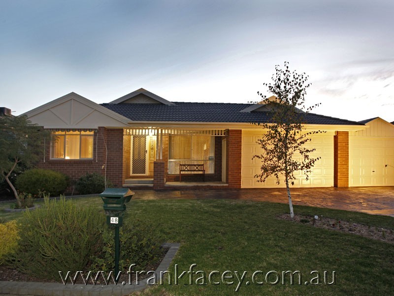 48 Caversham Terrace, Lynbrook VIC 3975