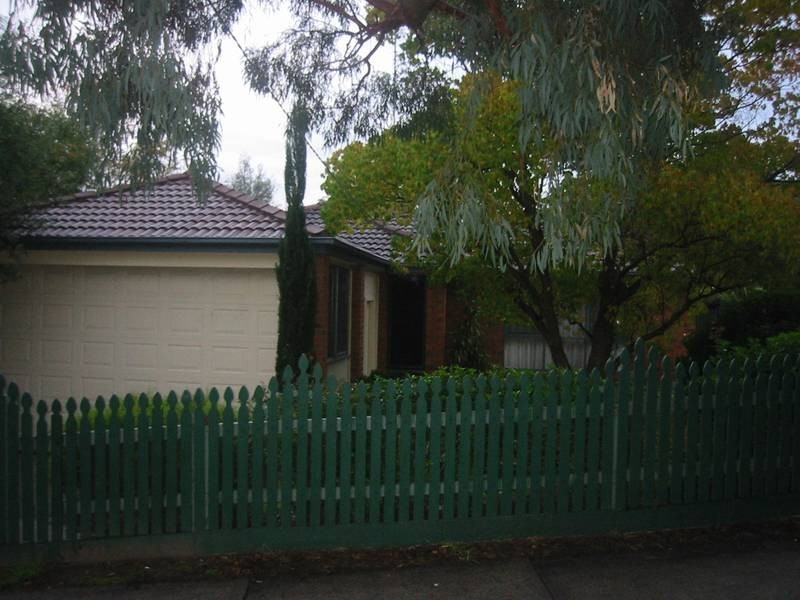 15 Harkaway Road, Berwick VIC 3806