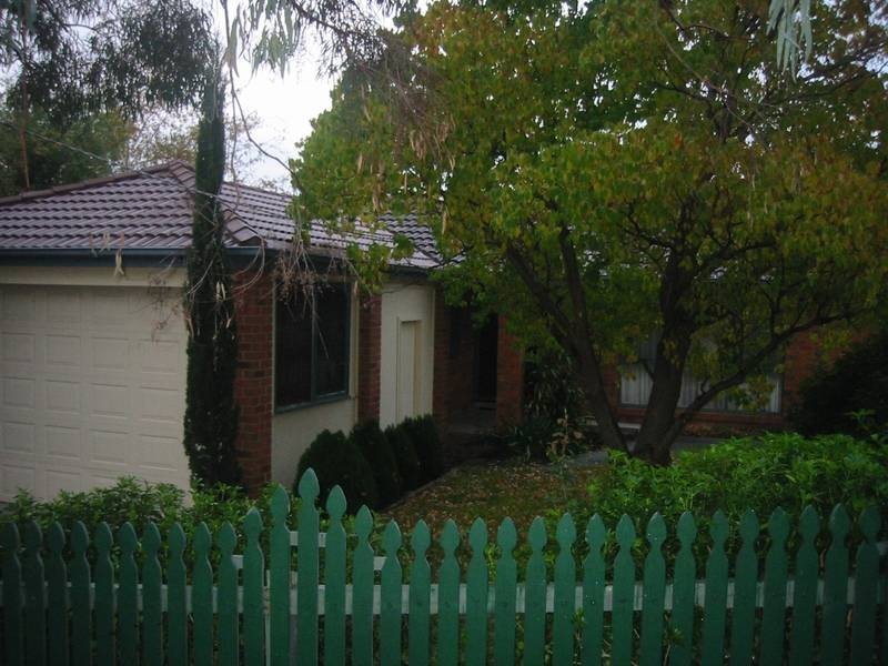 15 Harkaway Road, Berwick VIC 3806