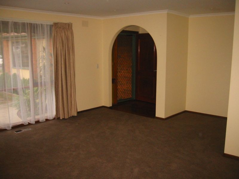 15 Harkaway Road, Berwick VIC 3806