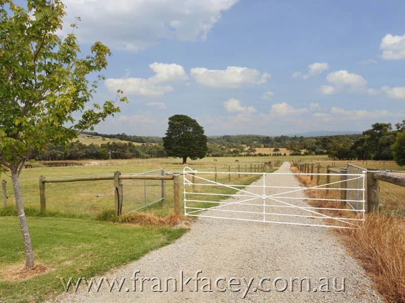 187 Split Rock Road, Beaconsfield Upper VIC 3808