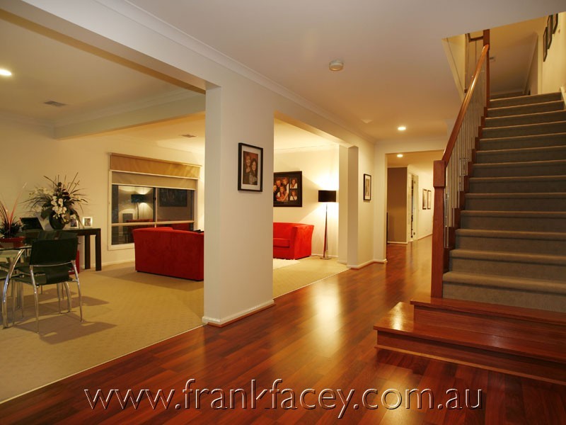 4 McNair Court, Berwick VIC 3806