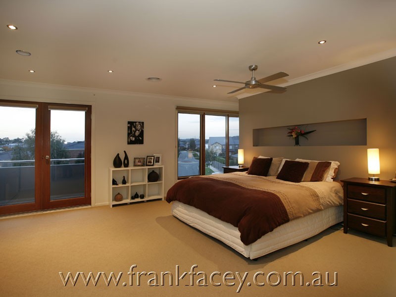 4 McNair Court, Berwick VIC 3806