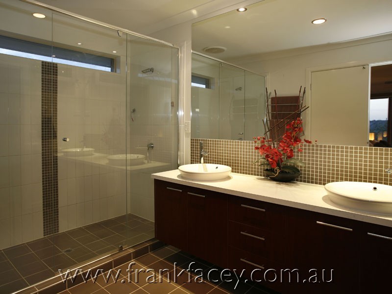 4 McNair Court, Berwick VIC 3806