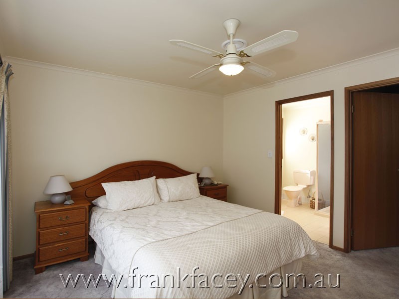 19 Michael Court, Berwick VIC 3806