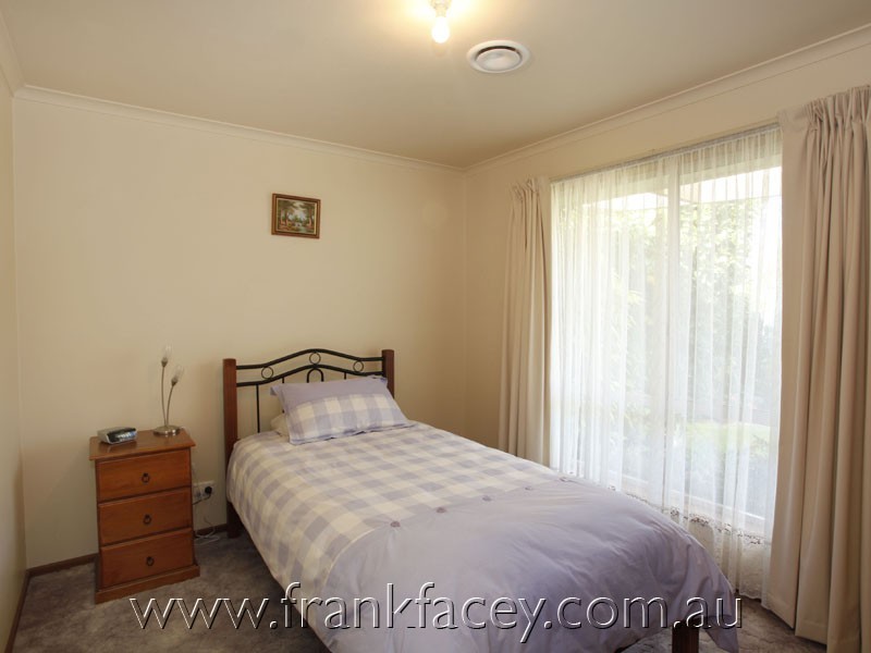 19 Michael Court, Berwick VIC 3806