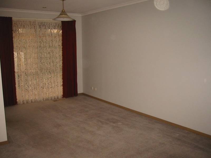 5 Ellaswood Close, Berwick VIC 3806