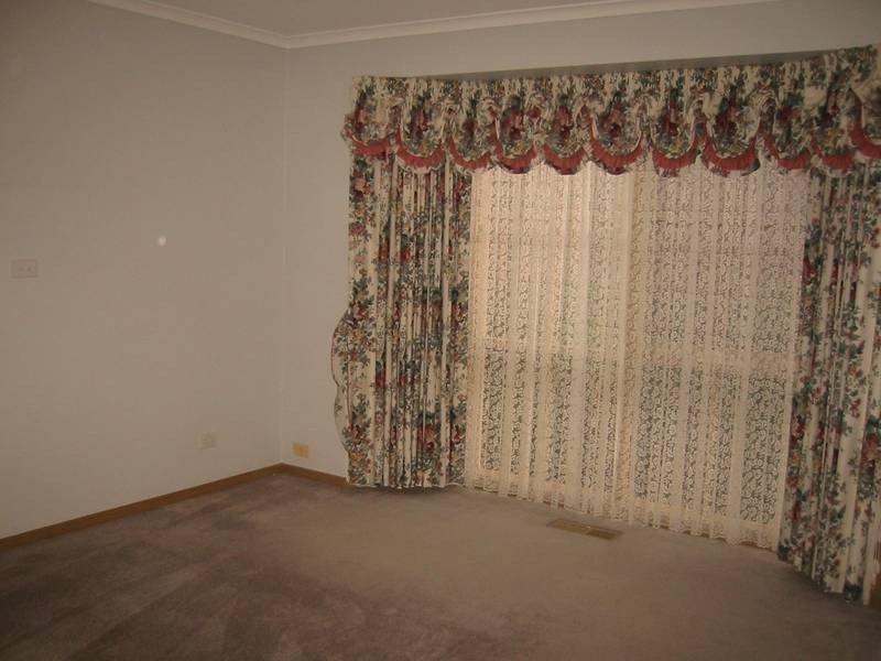 5 Ellaswood Close, Berwick VIC 3806