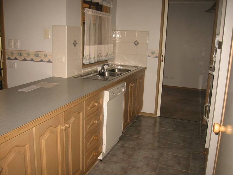 5 Ellaswood Close, Berwick VIC 3806