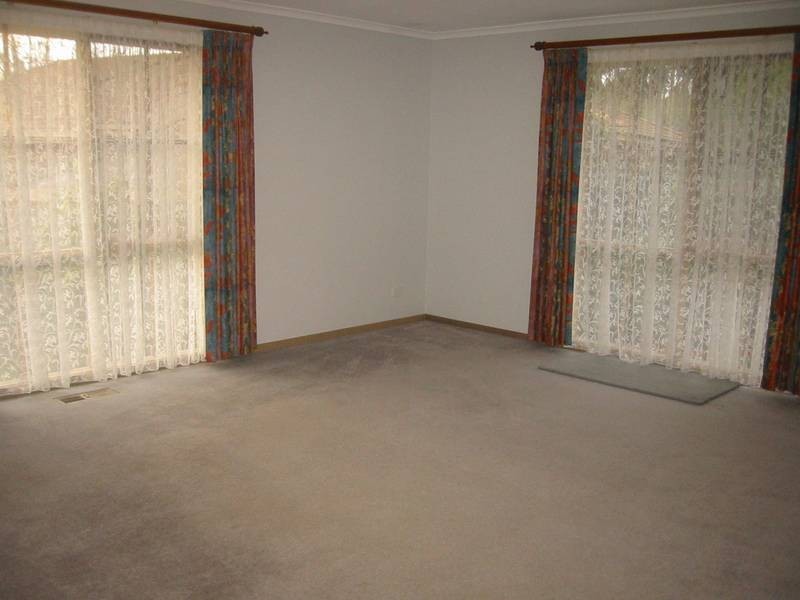 5 Ellaswood Close, Berwick VIC 3806