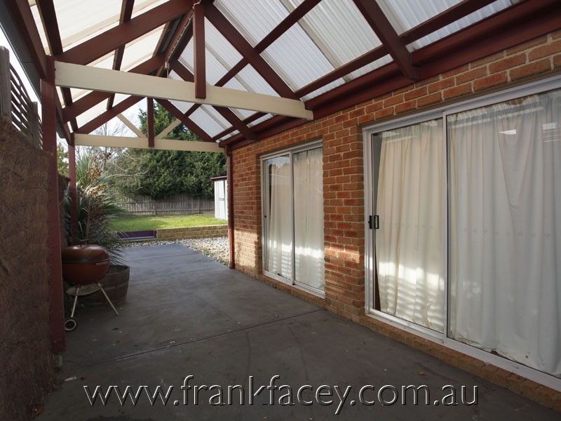 1 Wimmera Court, Berwick VIC 3806