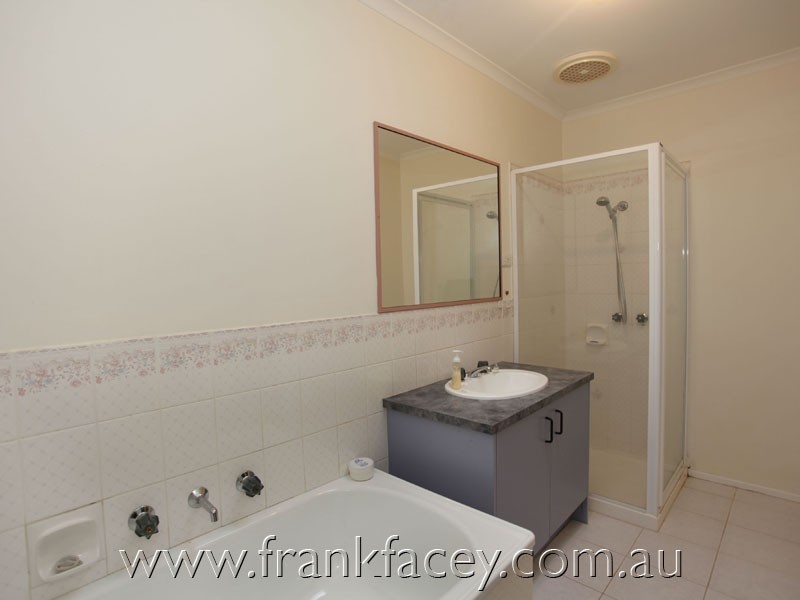 1 Wimmera Court, Berwick VIC 3806