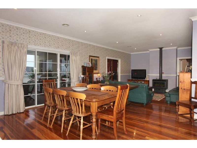 13 Yaldara Drive, Berwick VIC 3806