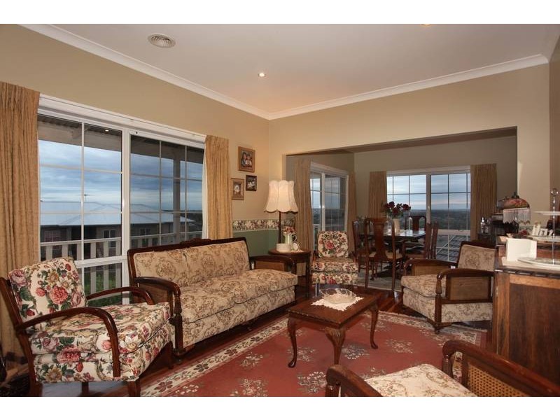13 Yaldara Drive, Berwick VIC 3806