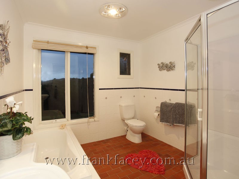 100 Kitchen Road, Beaconsfield Upper VIC 3808