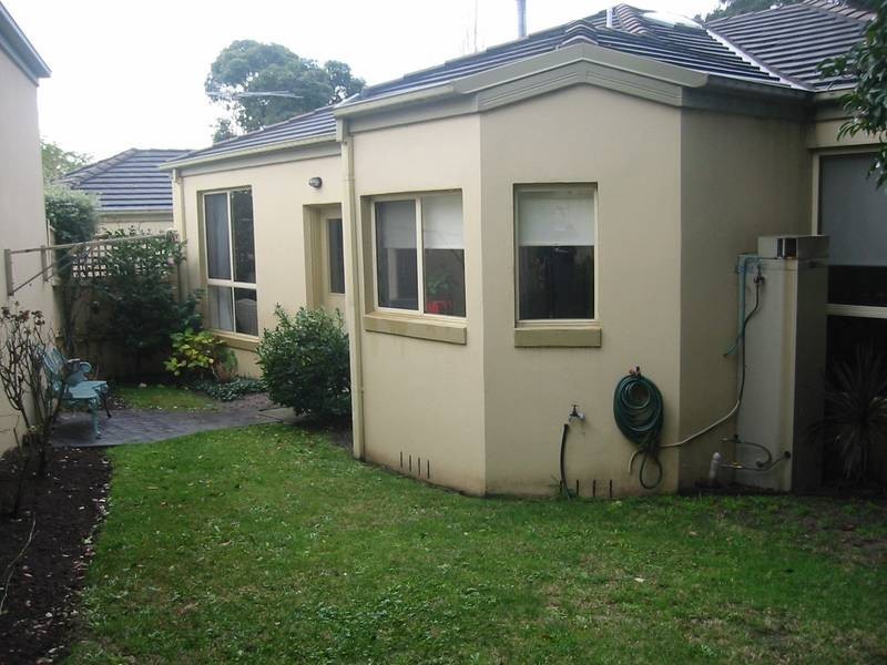 2/50 Peel Street, Berwick VIC 3806