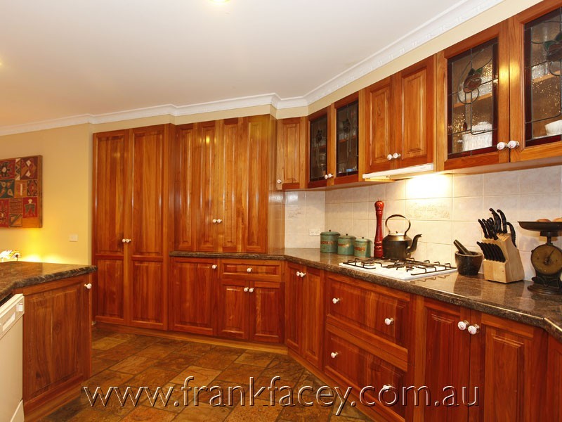 13 Ferncroft Court, Berwick VIC 3806