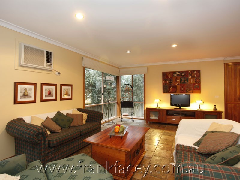 13 Ferncroft Court, Berwick VIC 3806