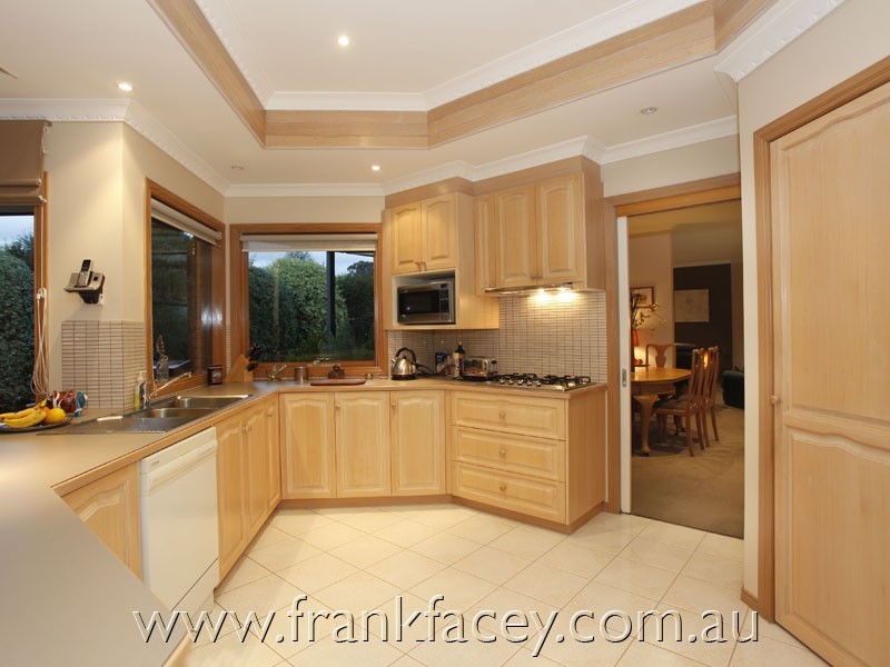 3 Grenville Court, Berwick VIC 3806