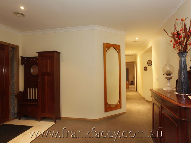 3 Grenville Court, Berwick VIC 3806