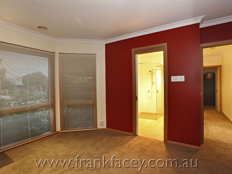 3 Grenville Court, Berwick VIC 3806