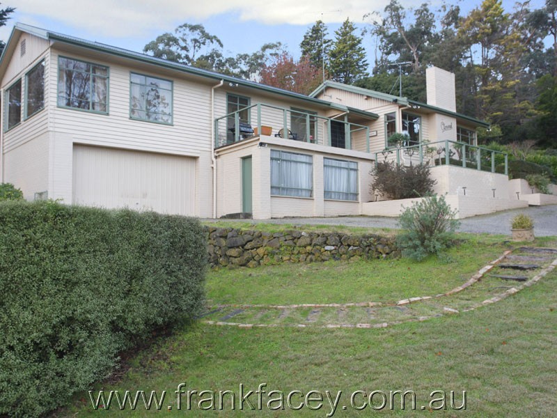 9 Beaconsfield-Emerald Road, Beaconsfield Upper VIC 3808