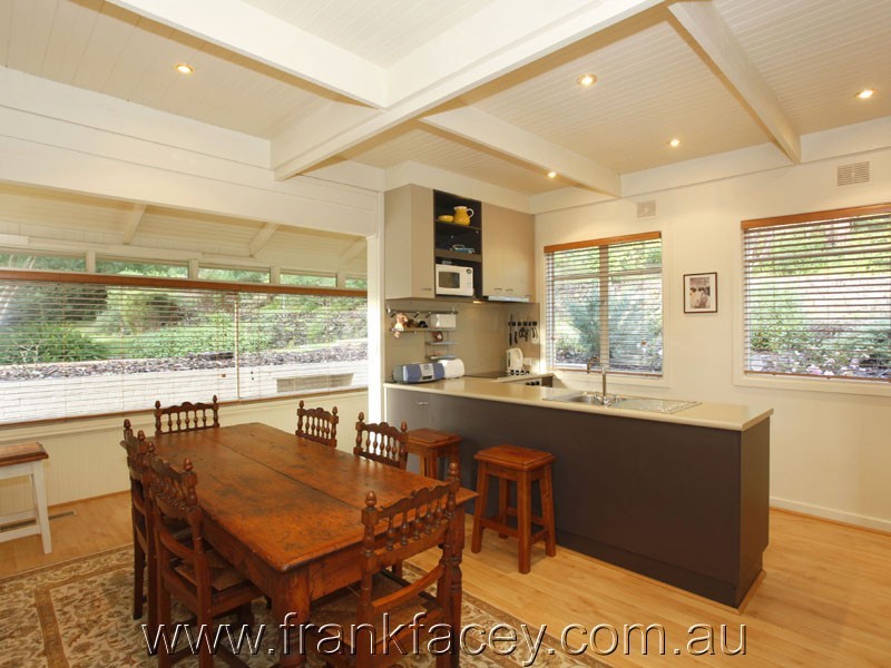 9 Beaconsfield-Emerald Road, Beaconsfield Upper VIC 3808