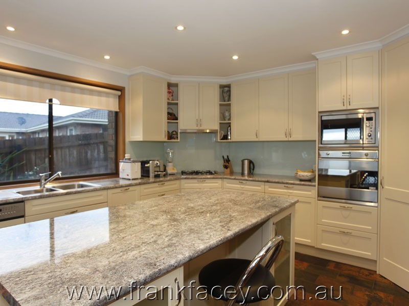 23 Shute Avenue, Berwick VIC 3806