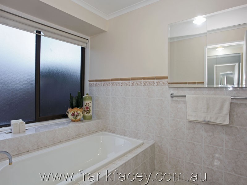 23 Shute Avenue, Berwick VIC 3806