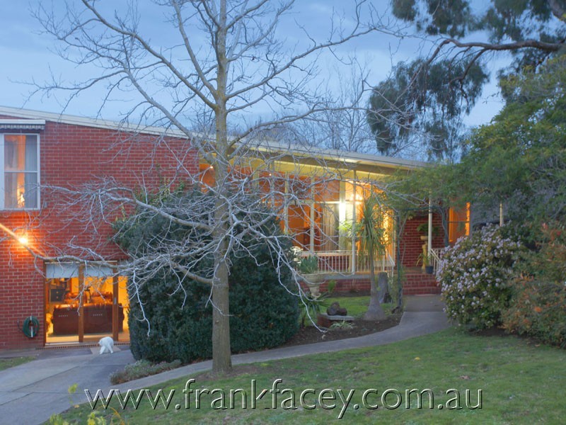 4 Edwardes Street, Berwick VIC 3806