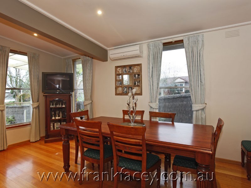 4 Edwardes Street, Berwick VIC 3806