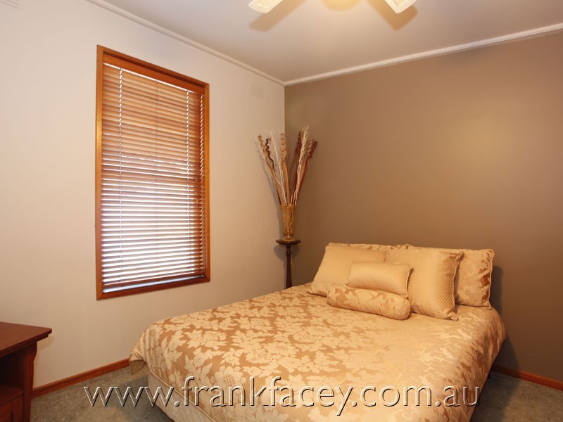 4 Edwardes Street, Berwick VIC 3806