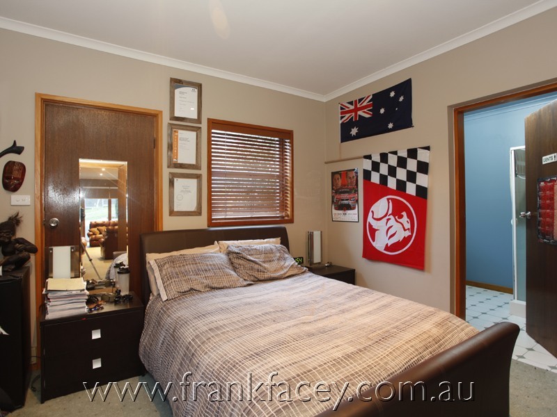 4 Edwardes Street, Berwick VIC 3806