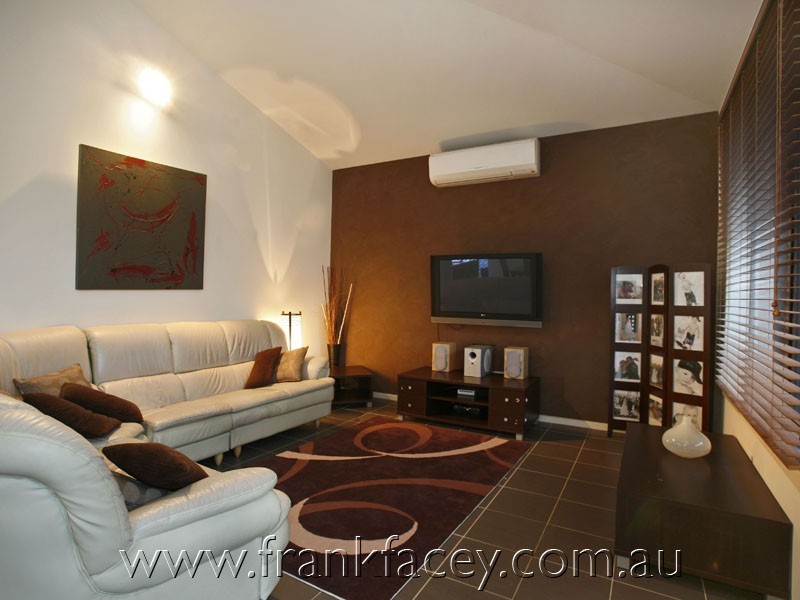 18 Stringy Bark Circuit, Pakenham VIC 3810