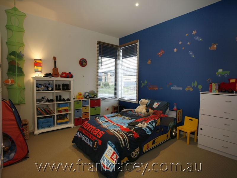 18 Stringy Bark Circuit, Pakenham VIC 3810