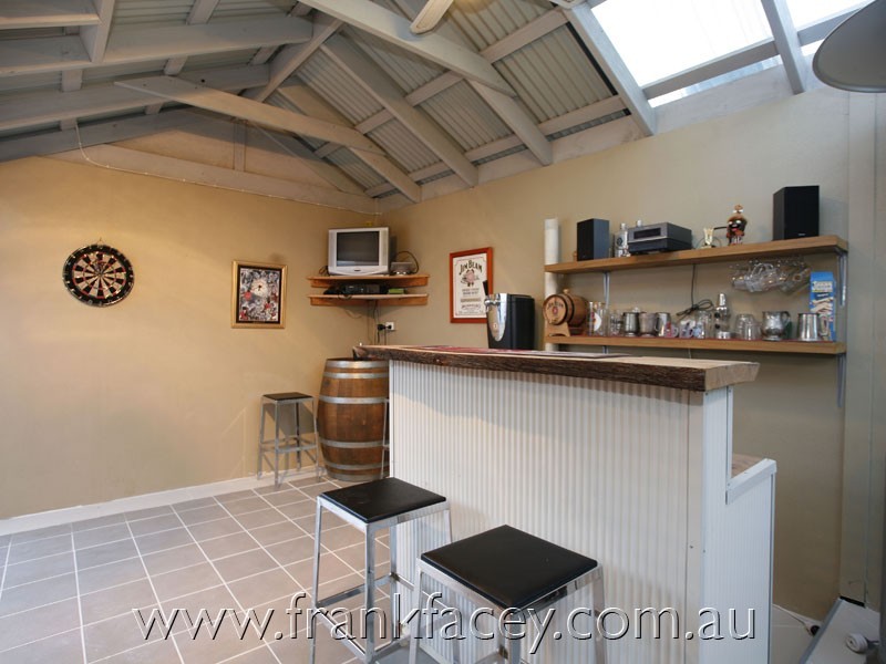 18 Stringy Bark Circuit, Pakenham VIC 3810